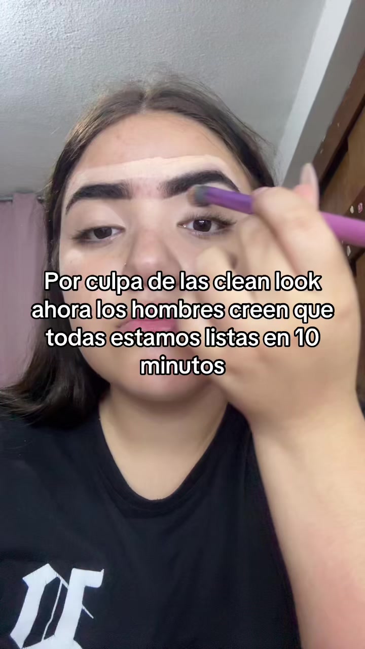 @valevicky_