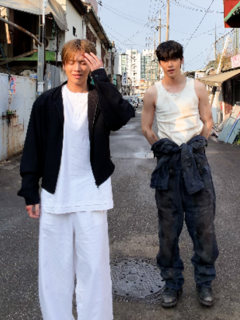@TOMORROW X TOGETHER