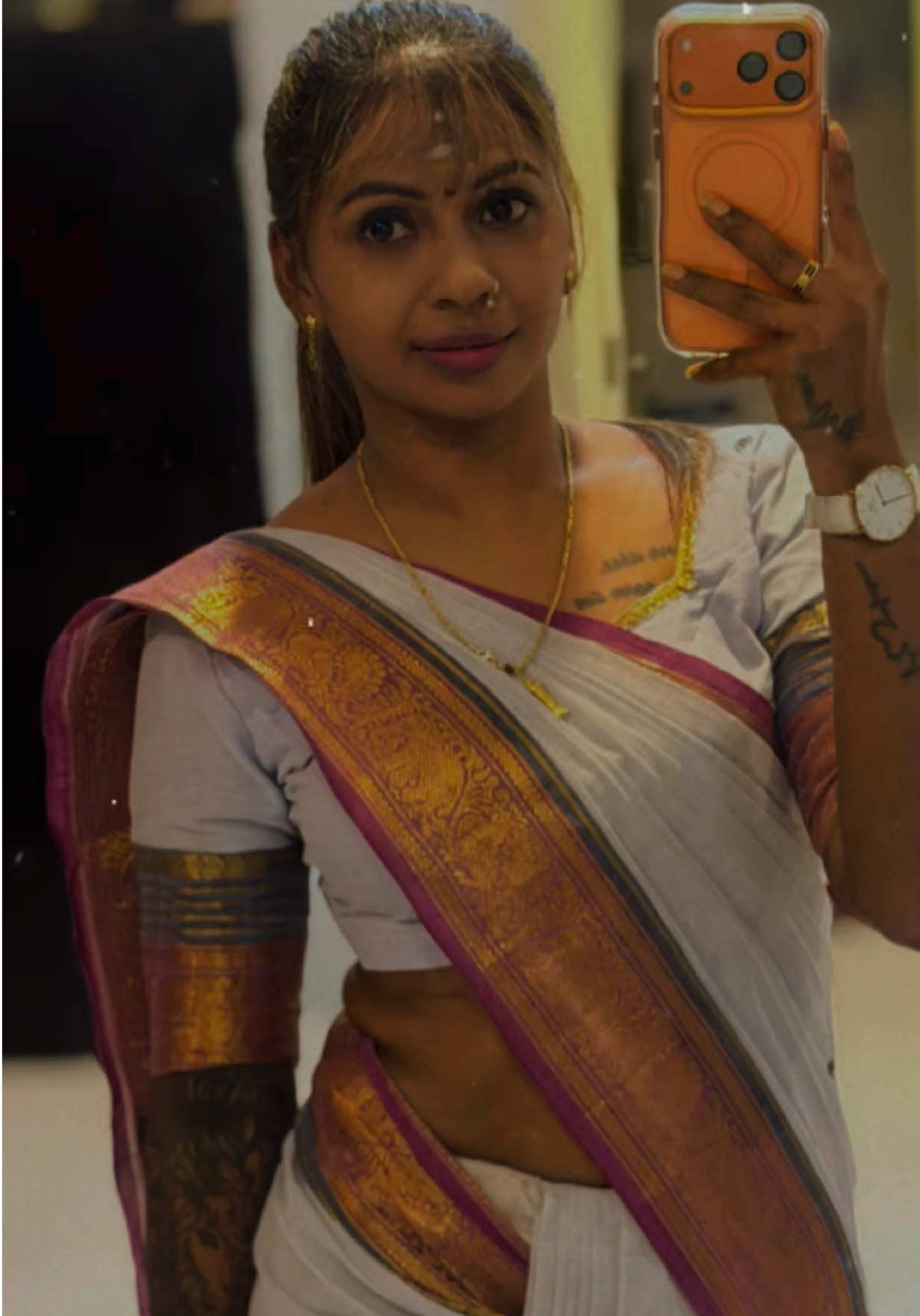@அவள்🐣