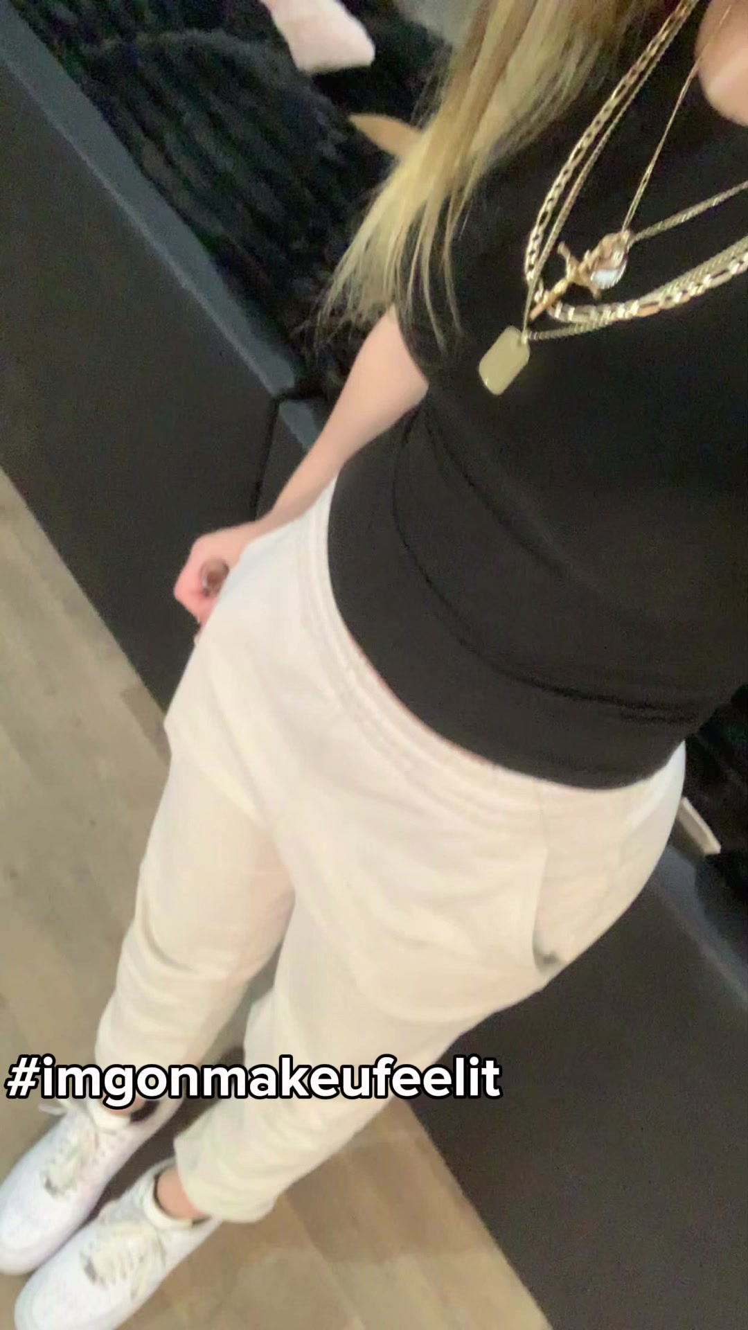 @🎭