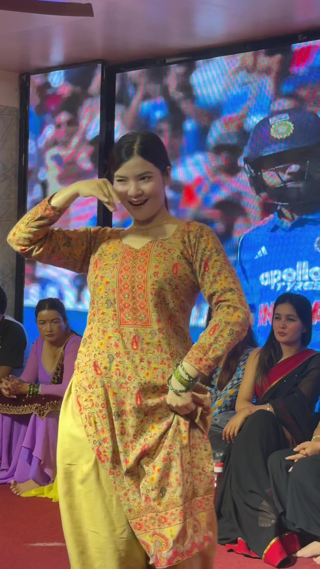 @प्यारी😘