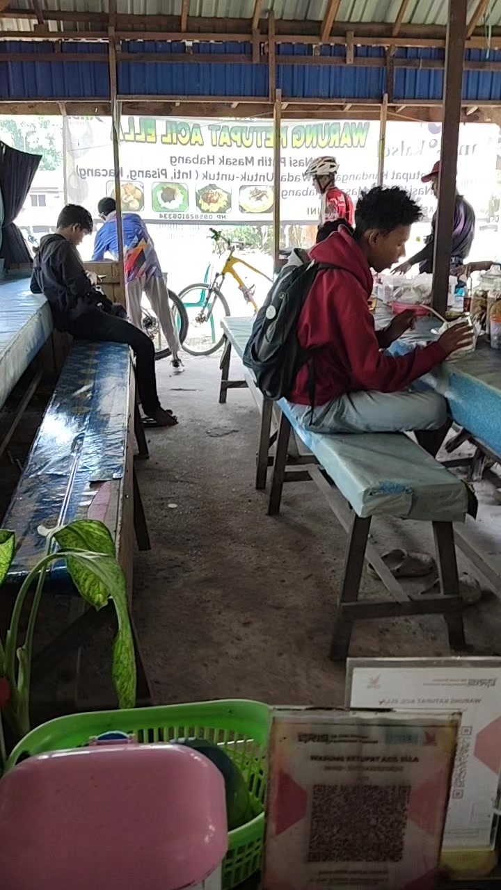 @warung katupat acil ella
