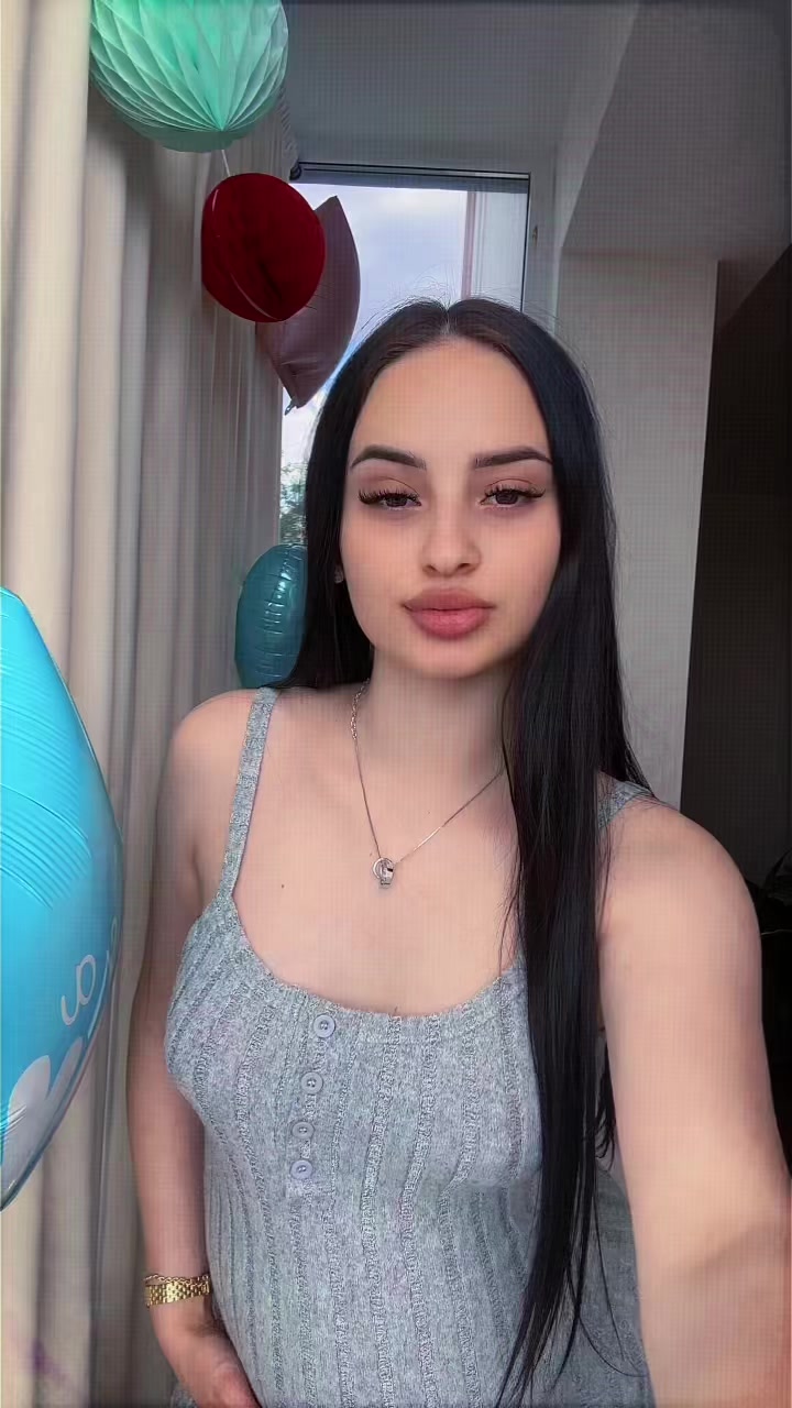 @🩶Adelina🩶