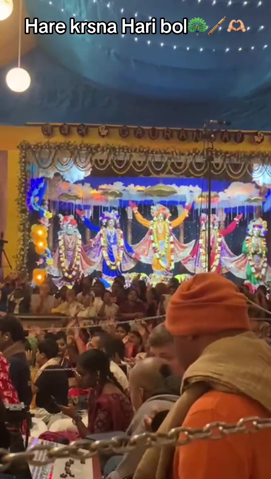@Krsna sakhi🦚🪈💚