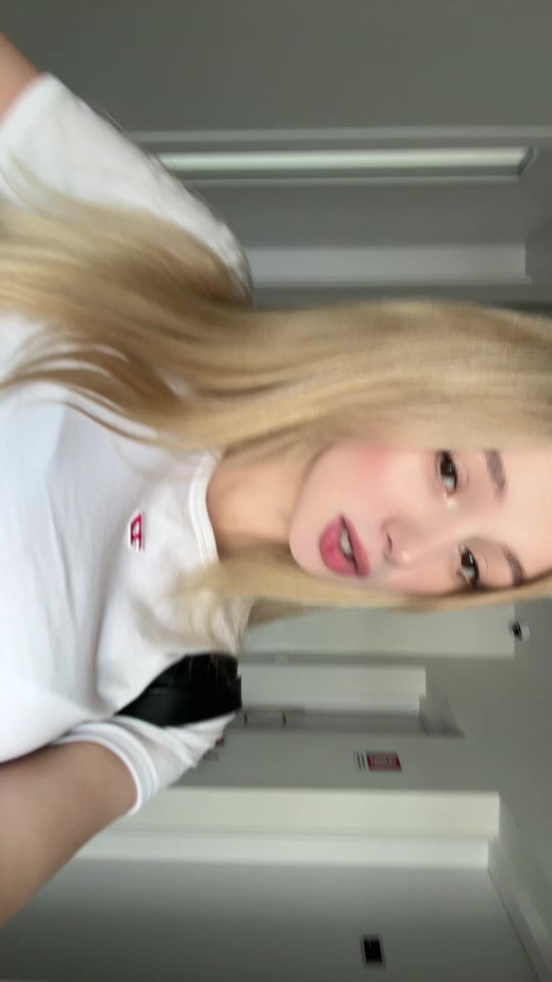 @Виола🧟♀️