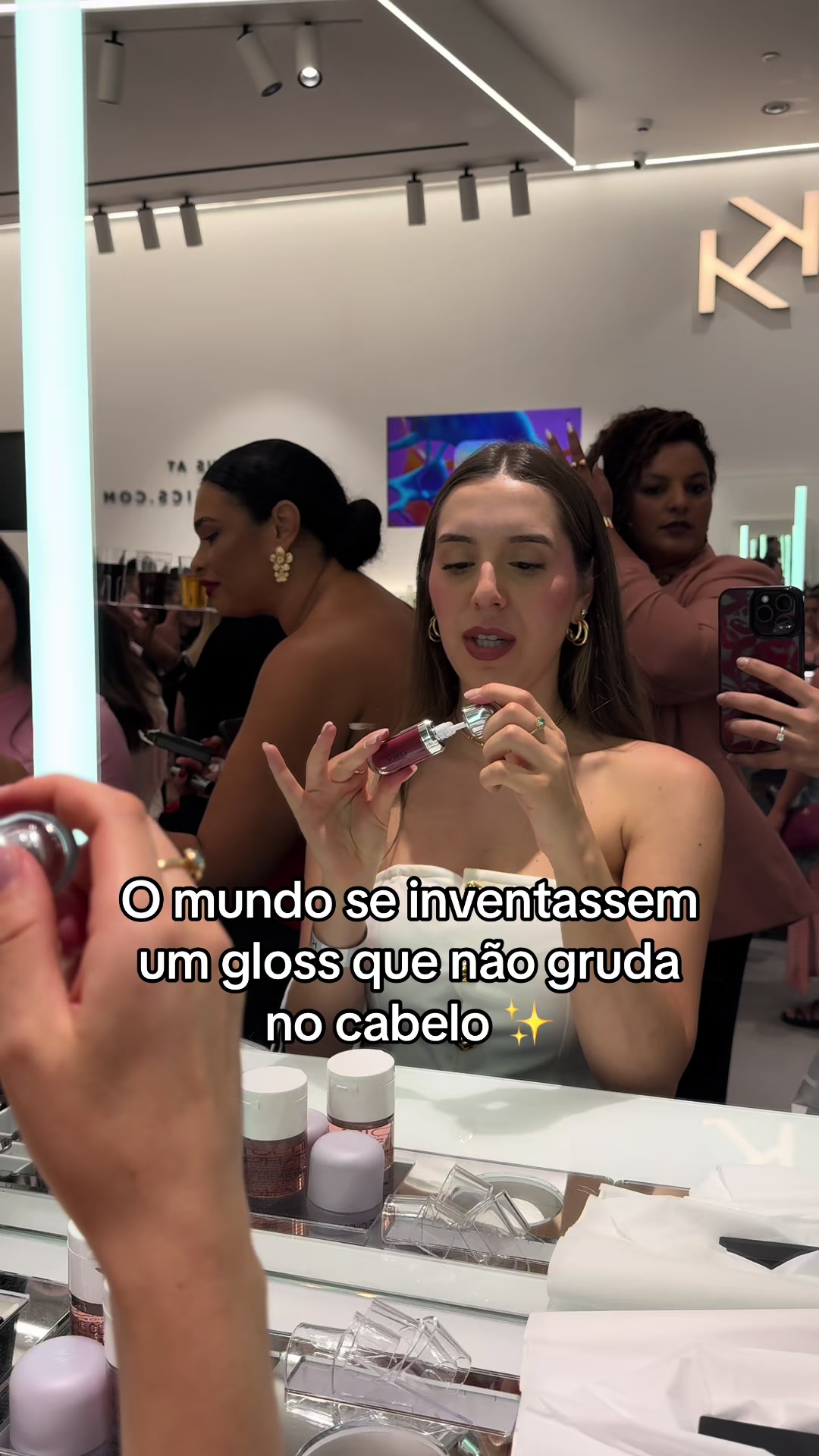 @M&aacute;rcia Macena
