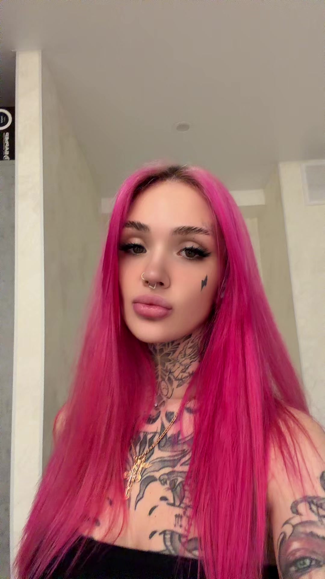 @Idi.nvxyi