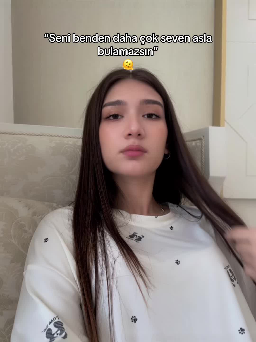 @𝓛𝓪́𝓵𝓮