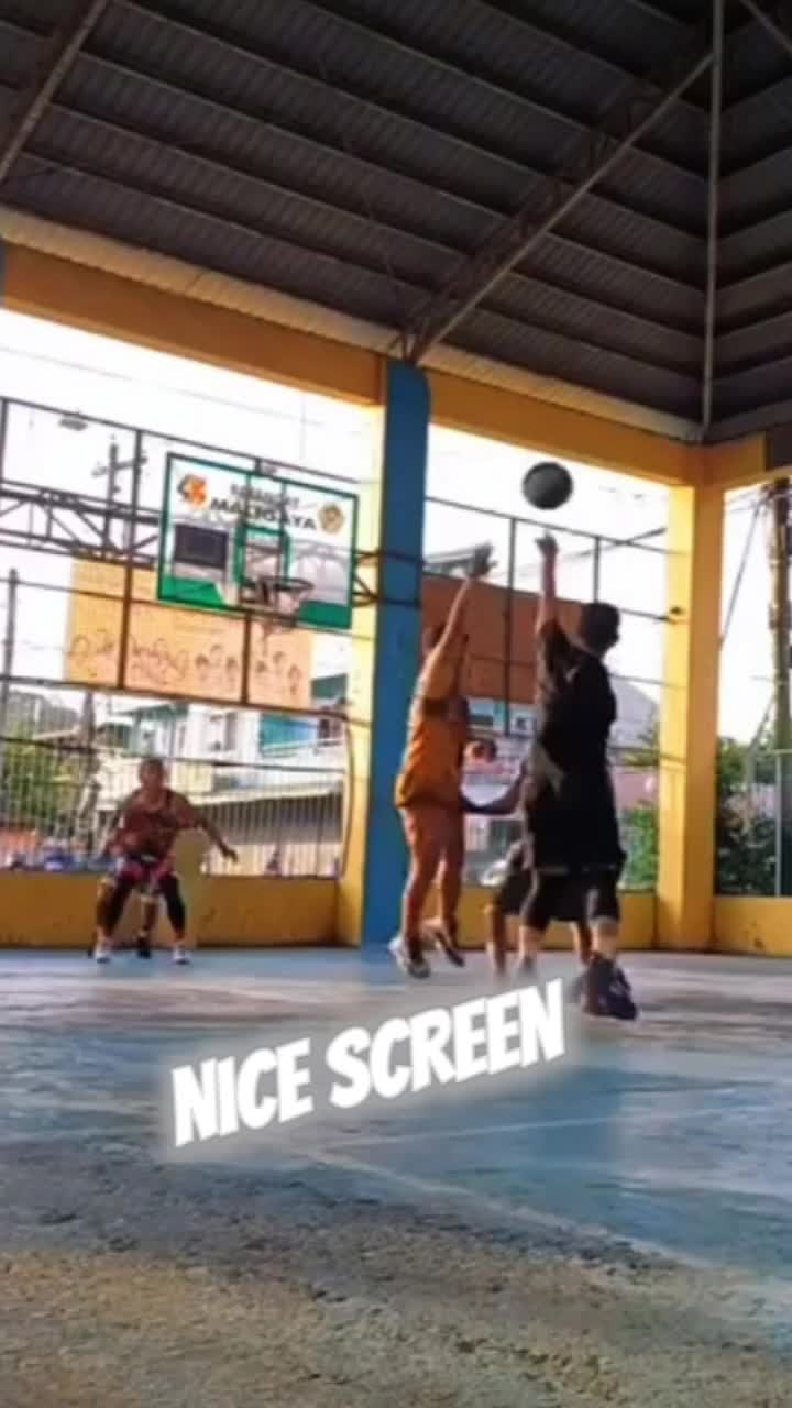 @ONE HANDER💪