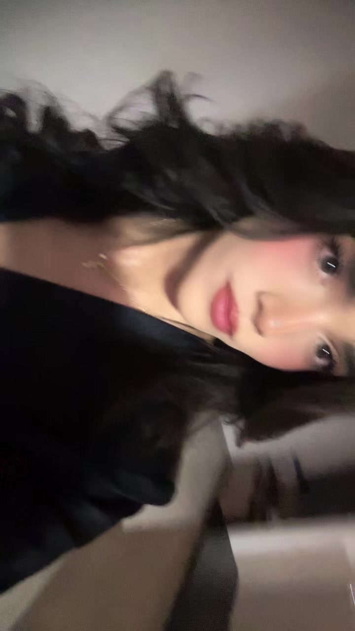 @onasis_anna