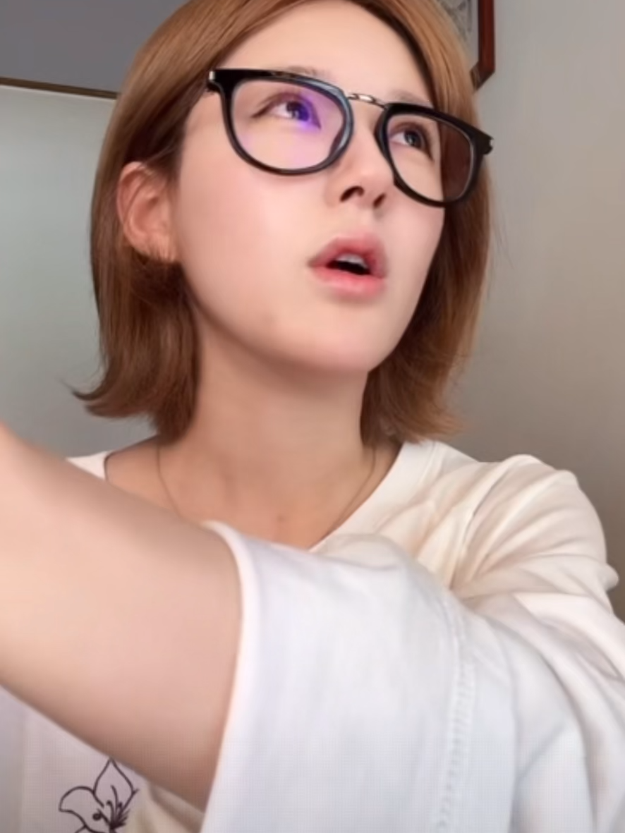 @angela洪仙麗喜欢RileyWang王以纶鬼鬼吴映洁沐言