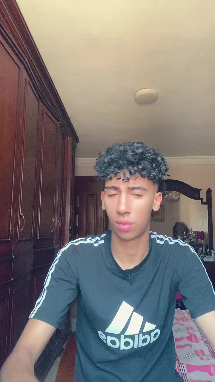 @يَــسّ🦅🥶