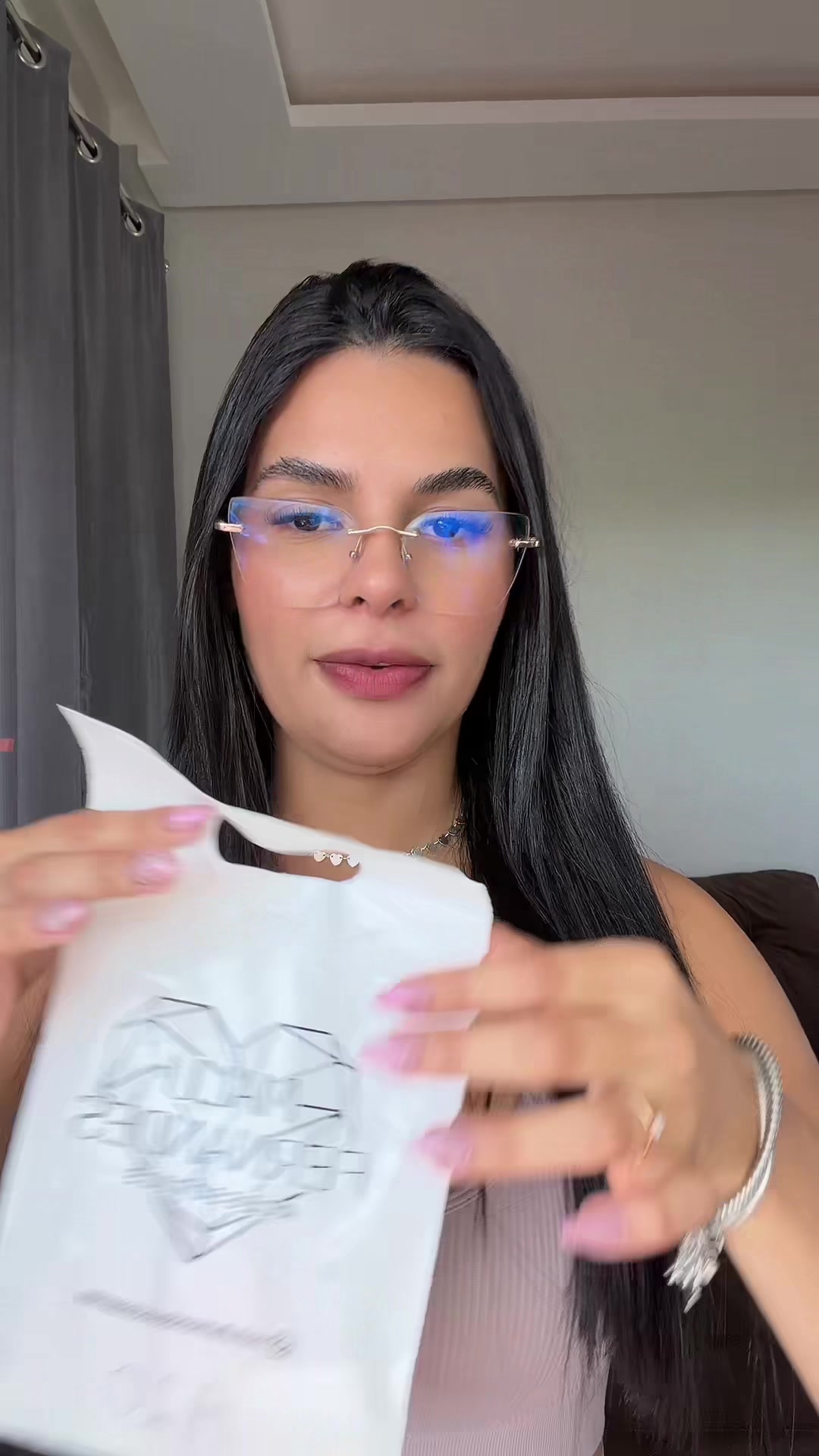 @naelypereira
