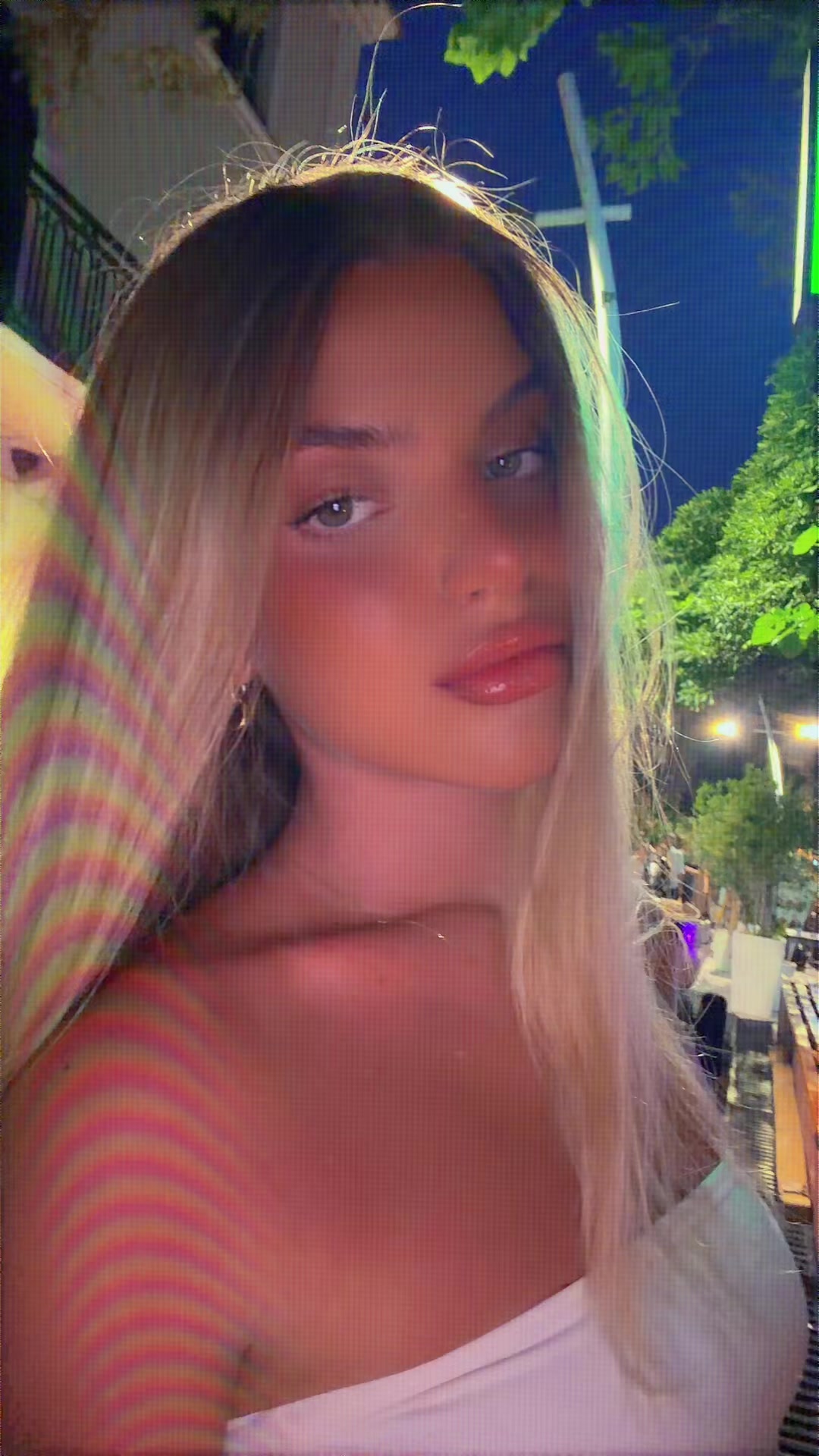 @Ана