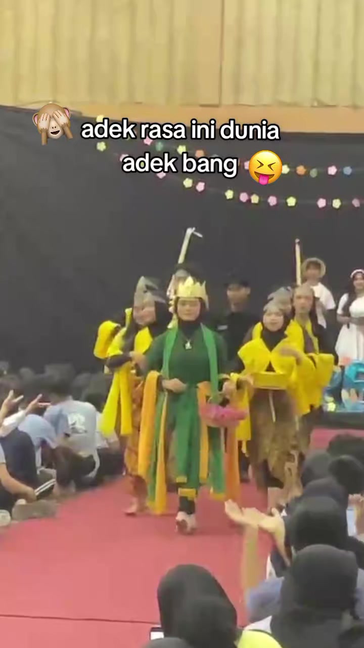 @Teater Hitam Putih FEB UM
