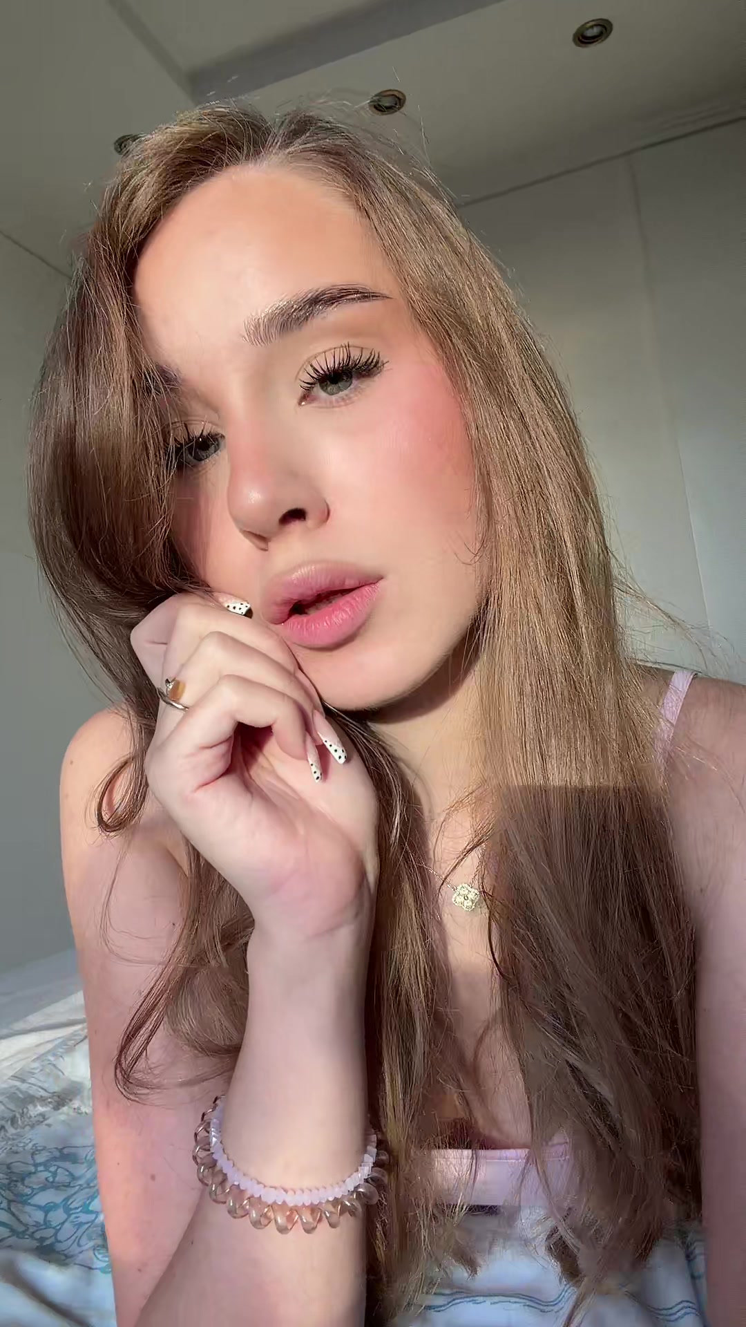 @lipcombovna