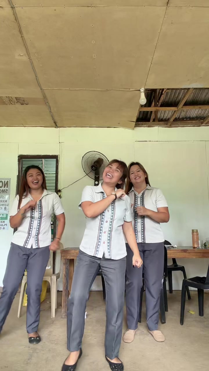 @Ma'am Den ✨