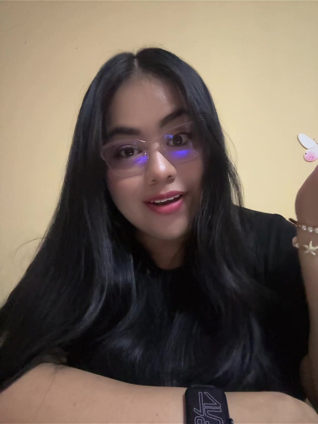 @Hilda🖤🌻
