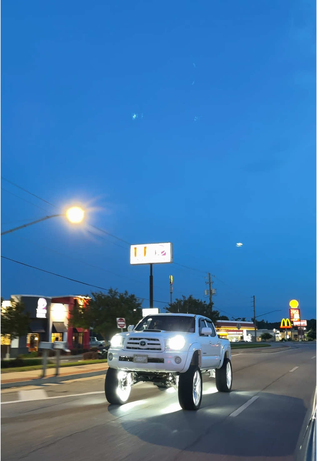 @𝓛𝓸𝓰𝓪𝓷 𝓦𝓪𝓵𝓵𝓪𝓬𝓮