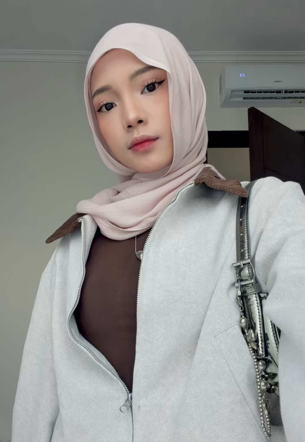 @noviherdyy