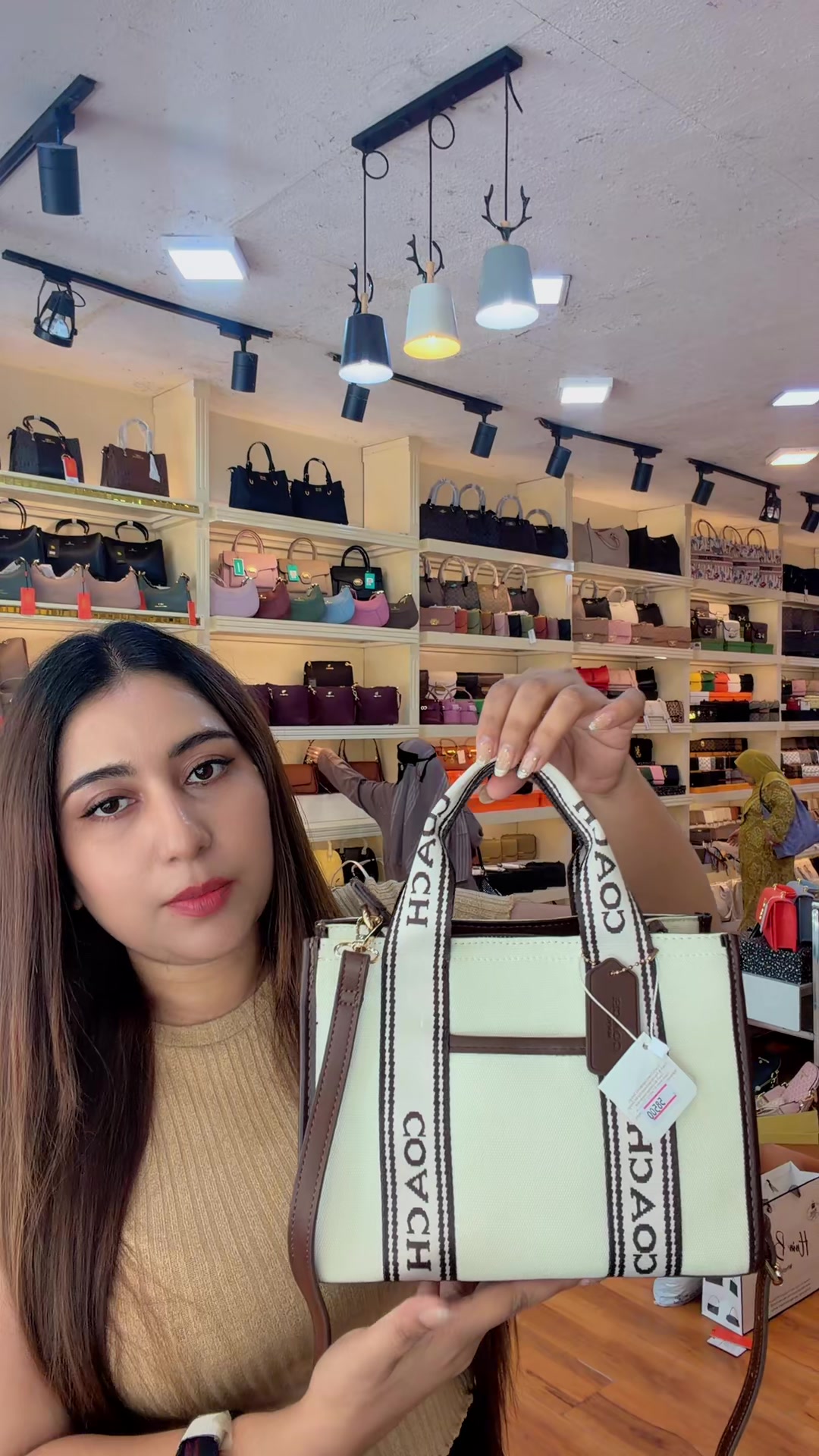 @Hnin Bags Wholesale & Retail