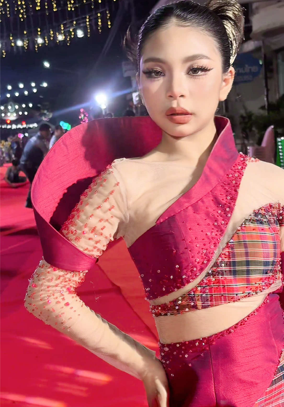 @Khunkik