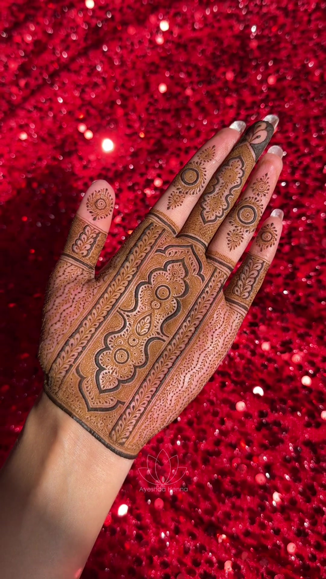 @Ayeshaa Henna