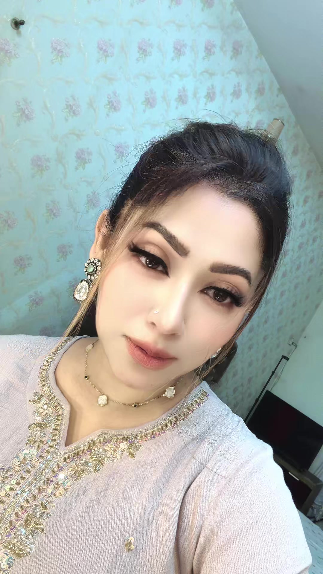 @sanslibyzebin