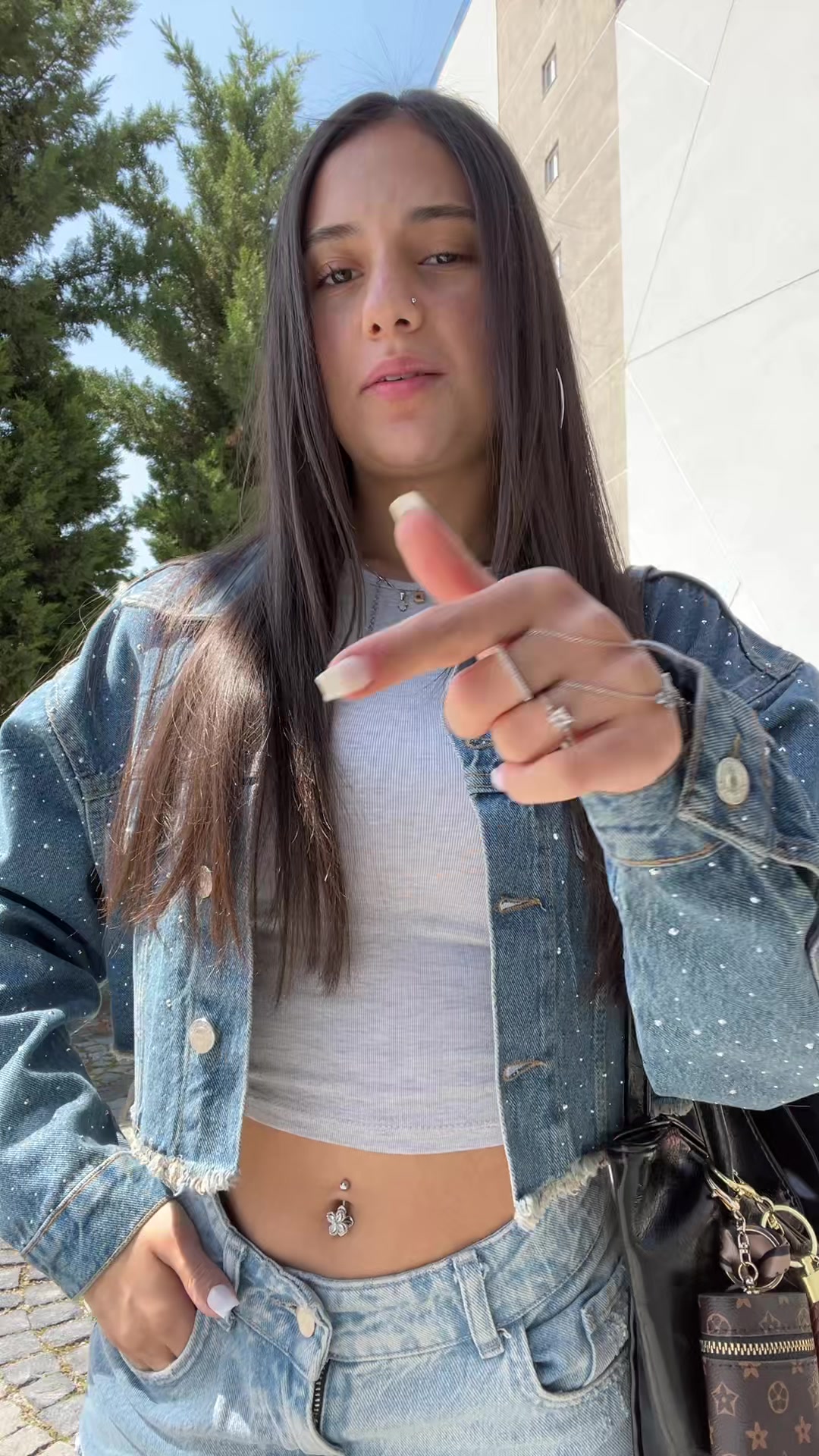 @defnee