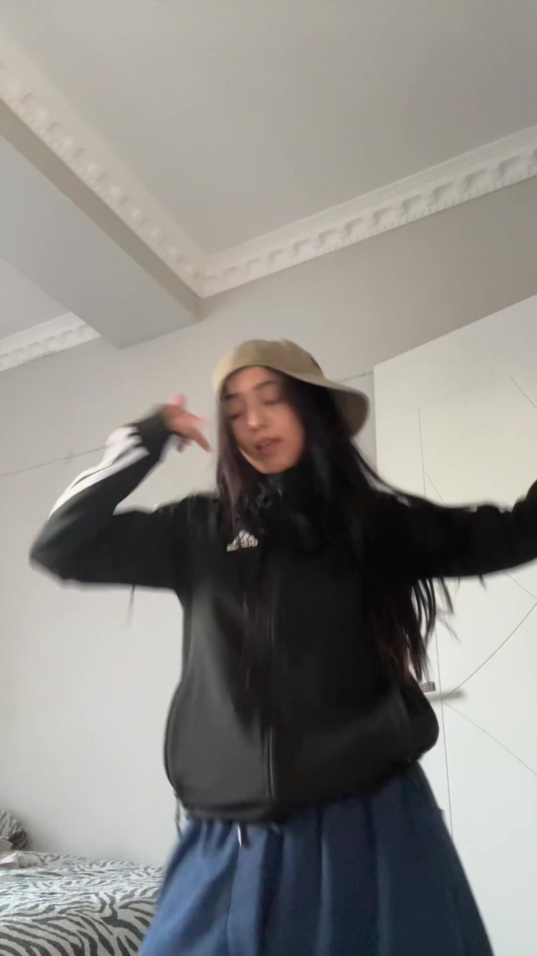 @Adanali