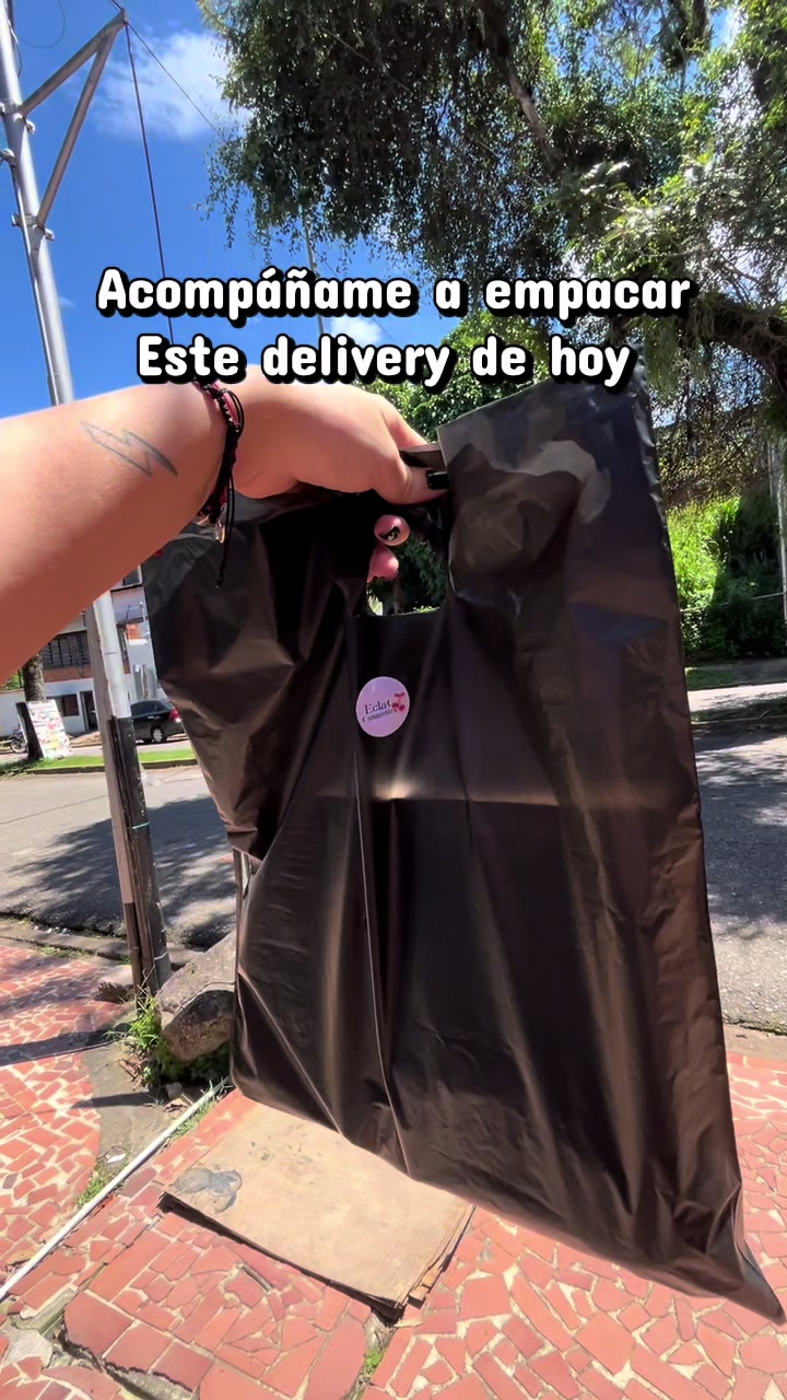 @Éclat Cosmetics
