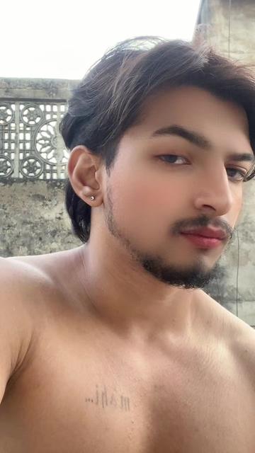 @𝐑𝐨𝐦𝐞𝐨_0👑