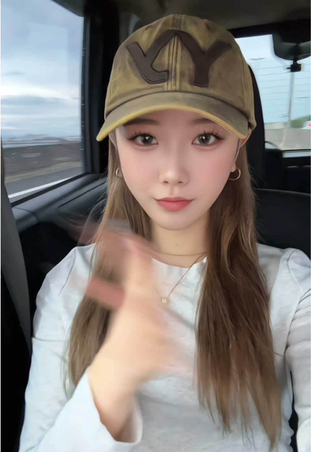 @ᴍᴏᴍᴏɴᴀ