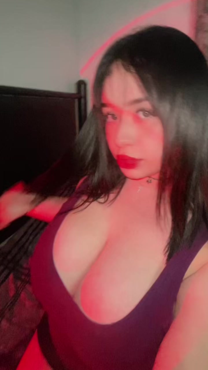 @Sarah neft 🍒
