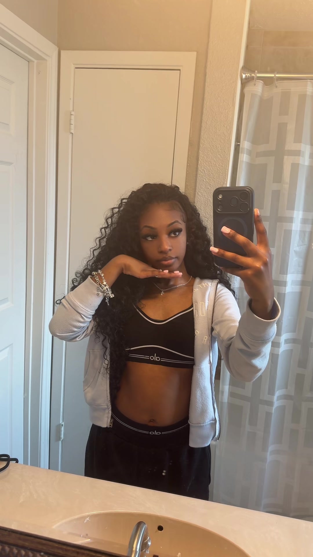 @jeanea