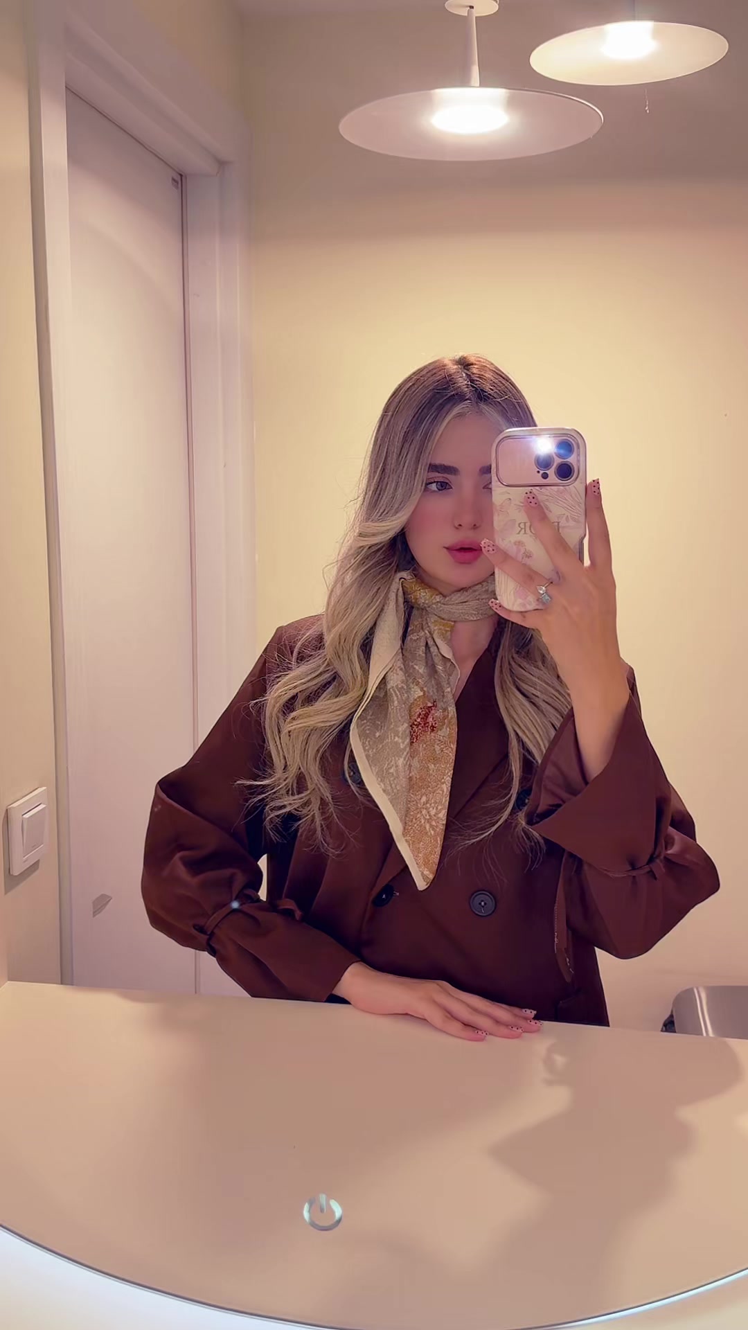 @Yasllina