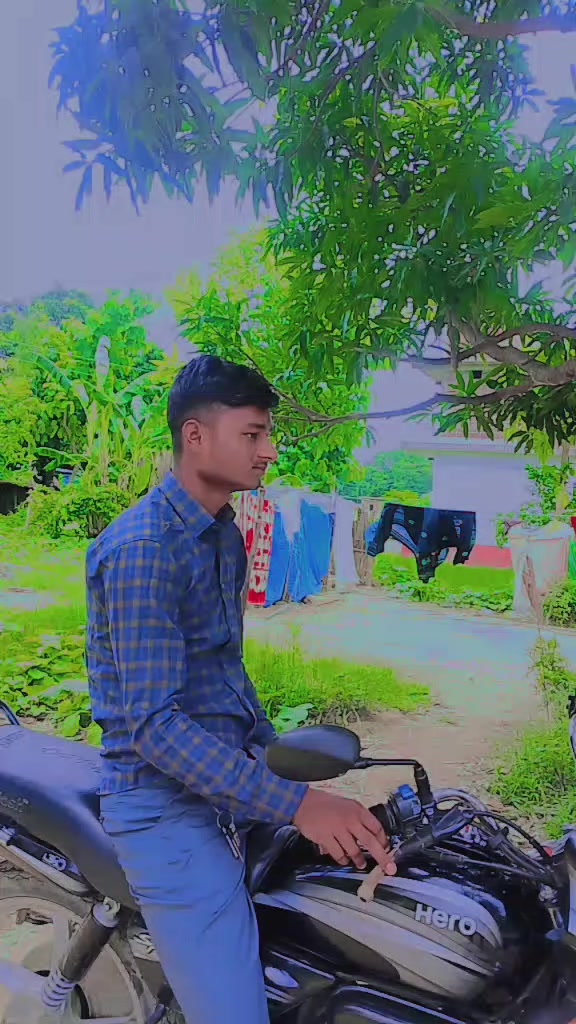 @👑👑👑dipai Maurya 👑👑👑👑