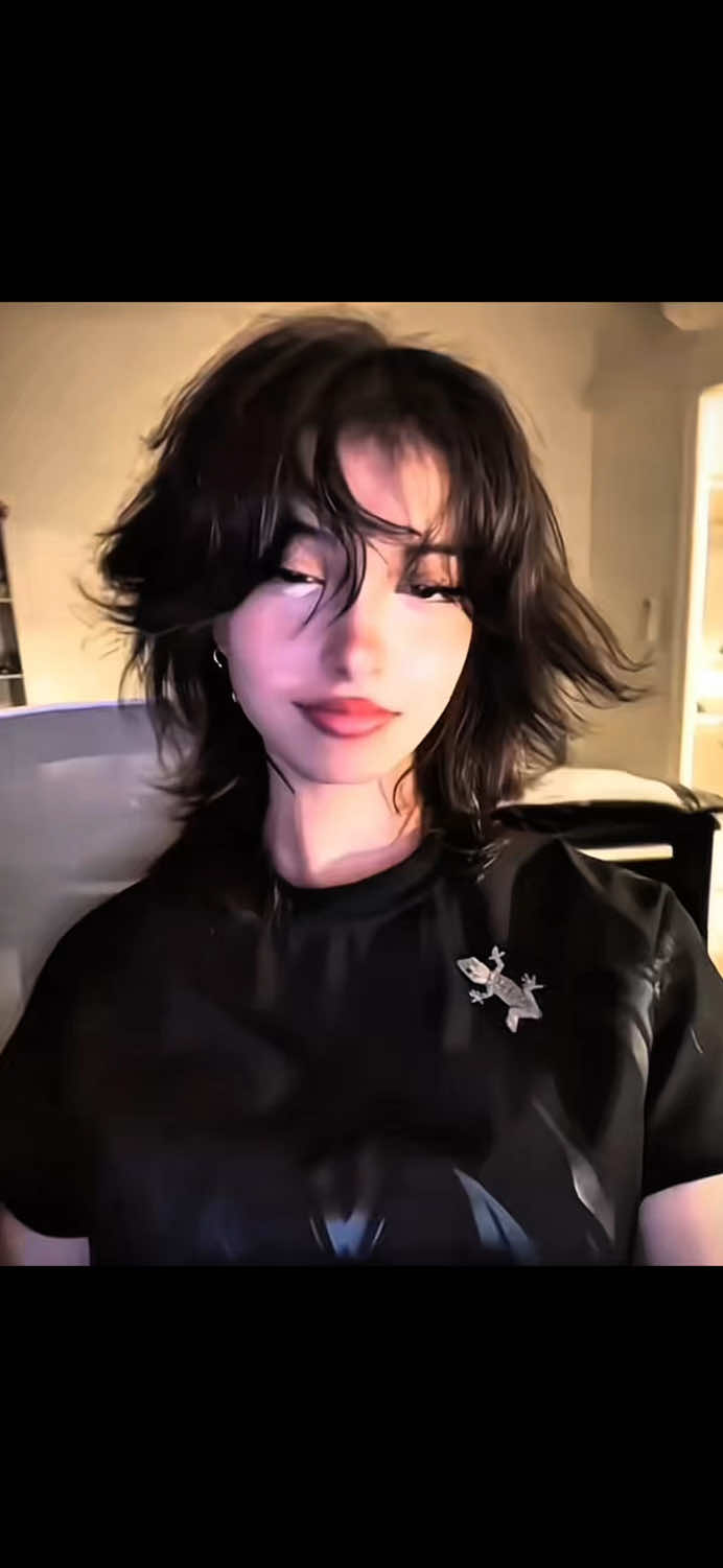 @👻𝐄𝐃𝐈𝐓𝐎𝐑👻
