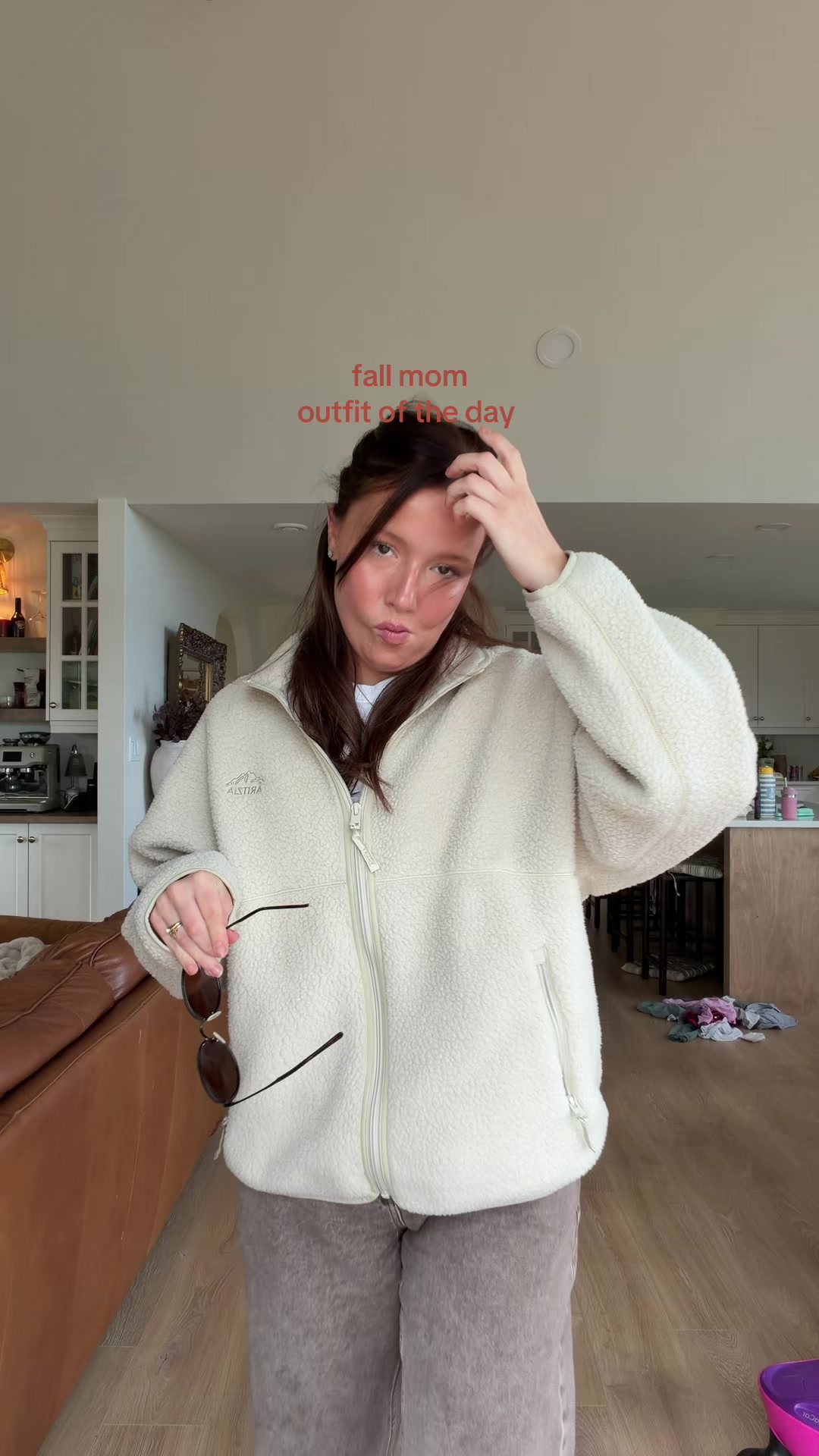 @Lauren | mom life + outfits
