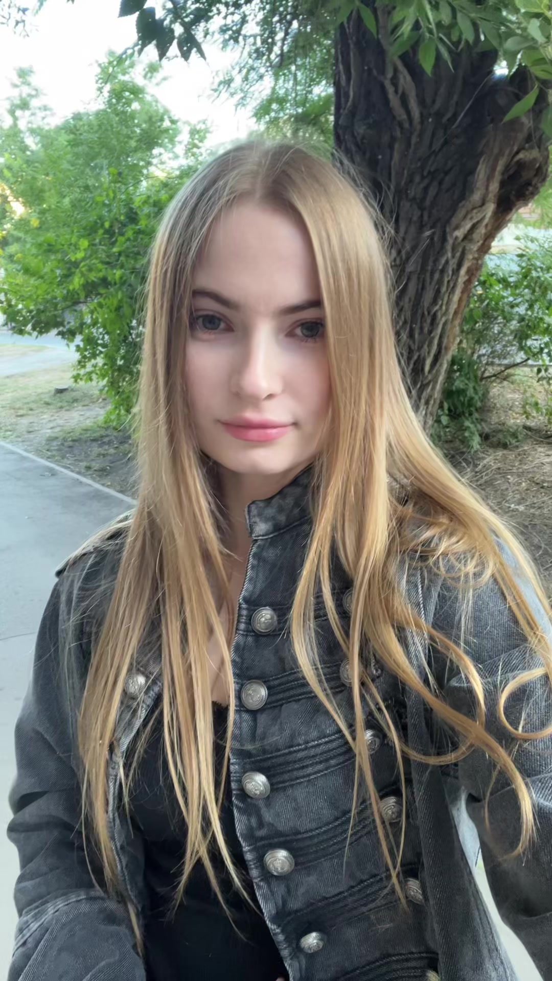 @тгк: Юля покоряет мир