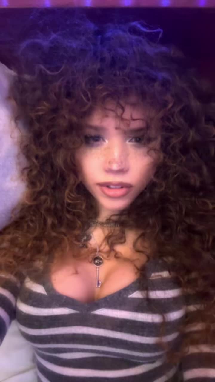 @curlycrazycutie