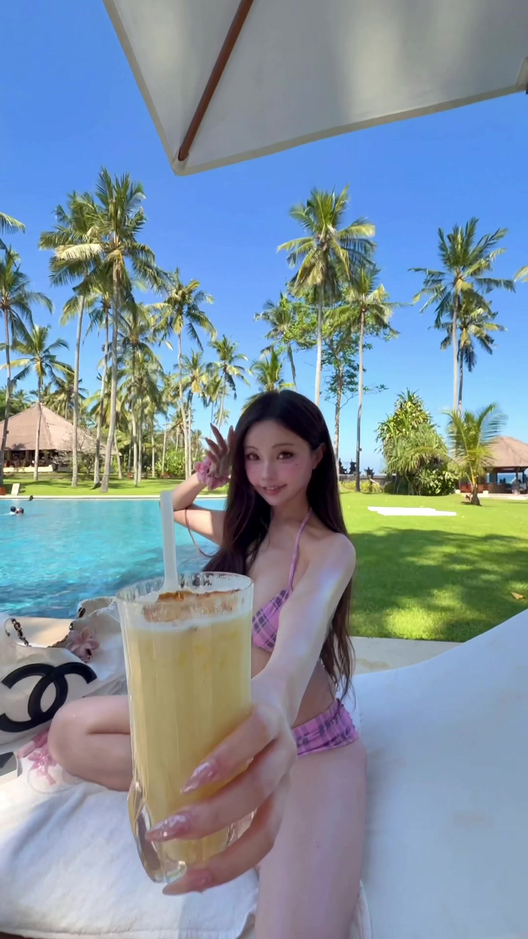 @LOVELYNNBOO