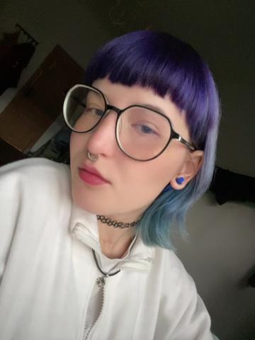 @Molli🫂