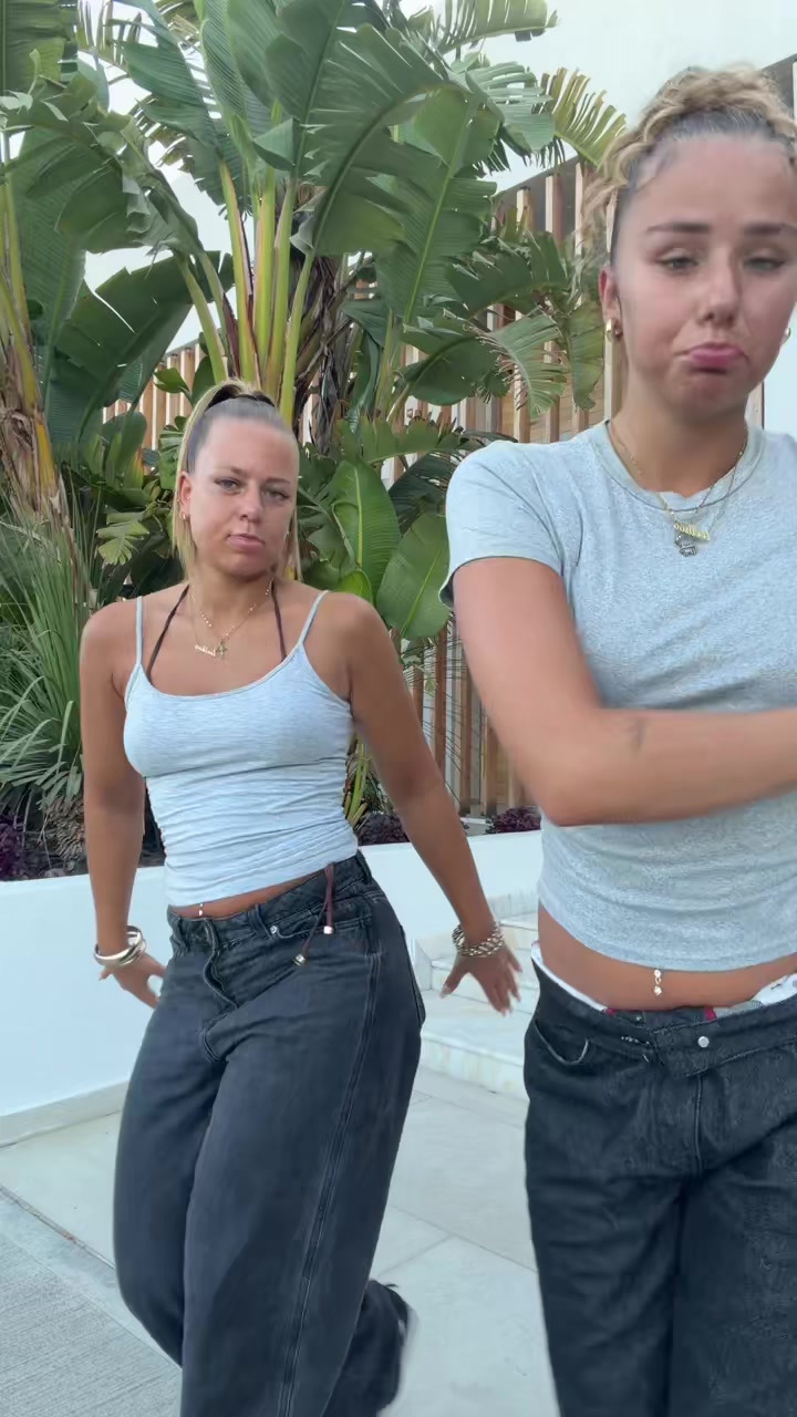 @Thesisters