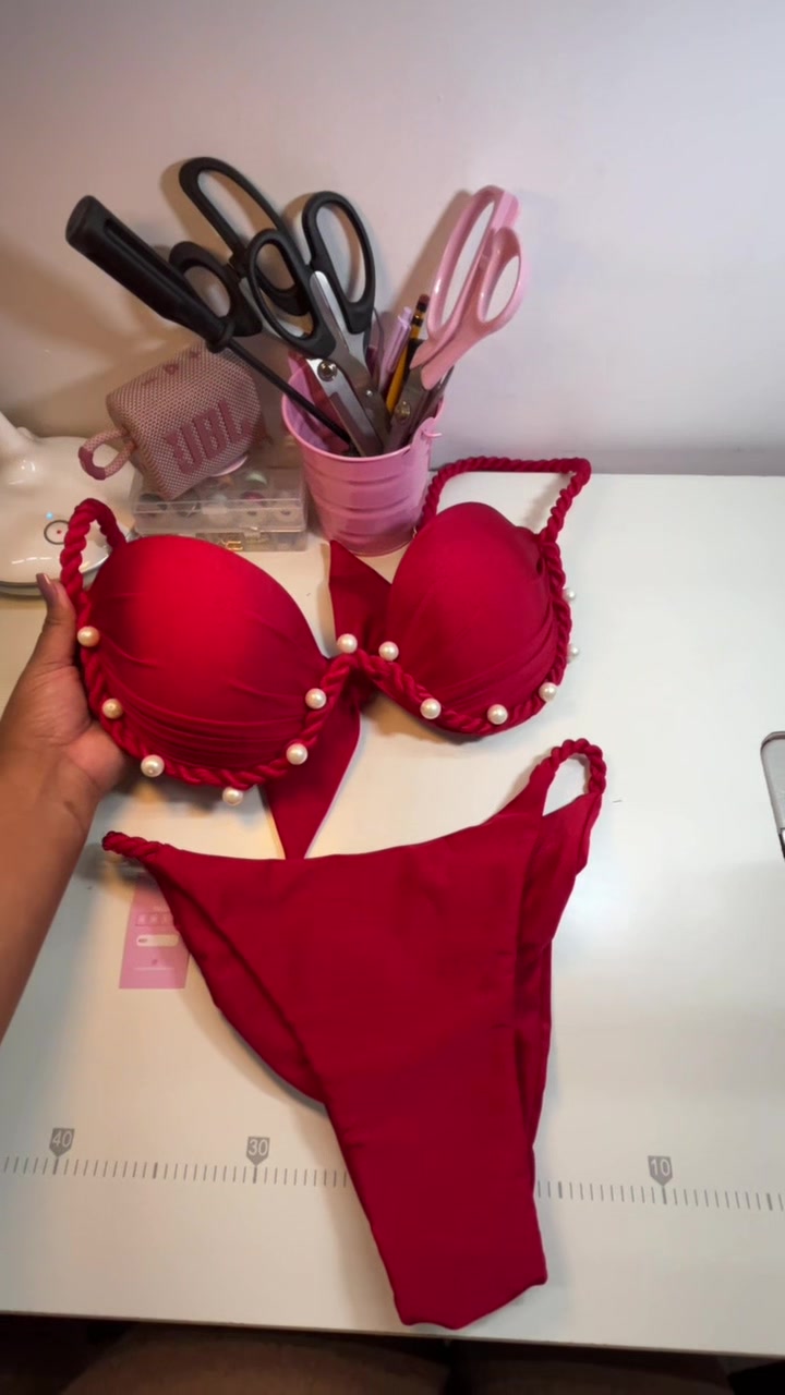 @Coquetaswimsuit
