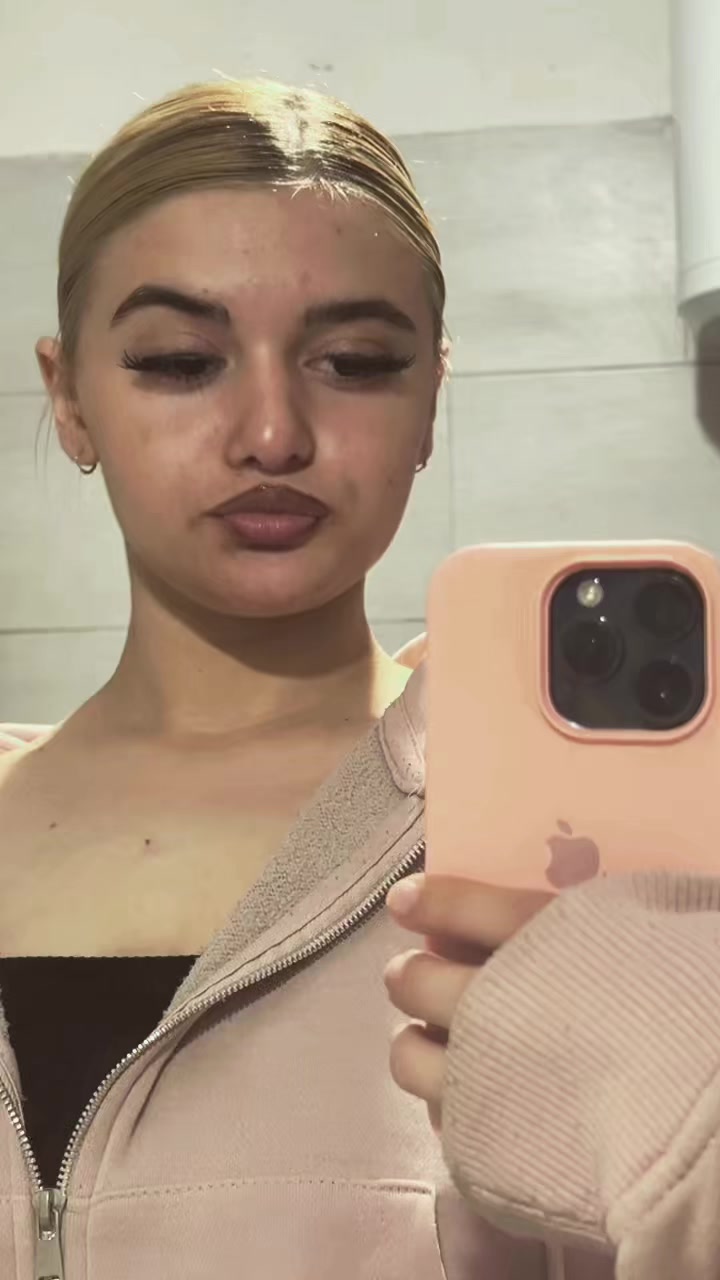 @vikixq👑