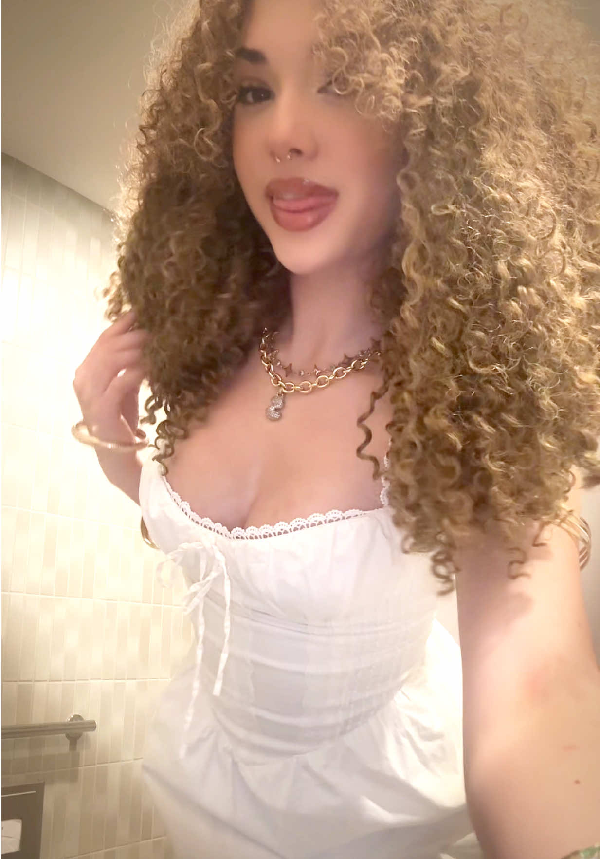 @Scarlet <3