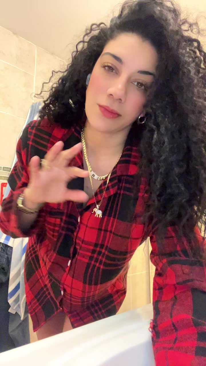 @maikelynebanks01