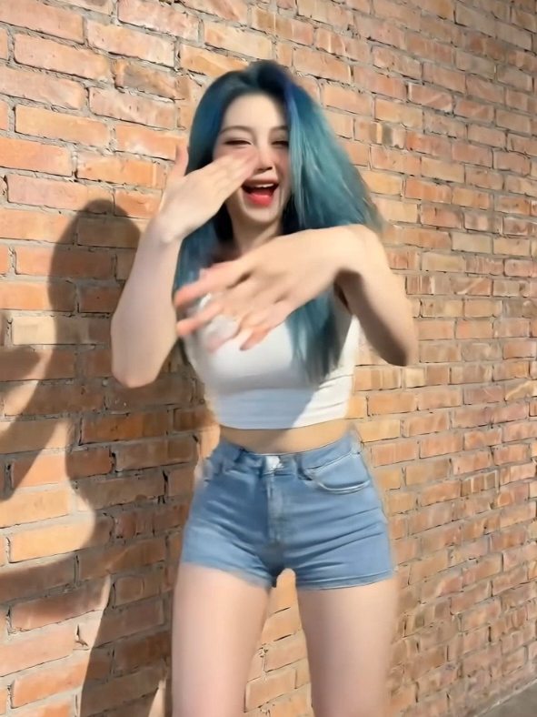 @Viralist•Aira