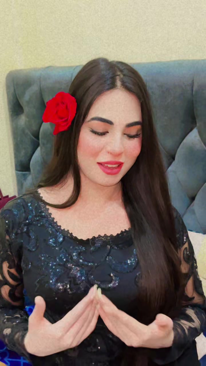 @Bewafa queen 👑